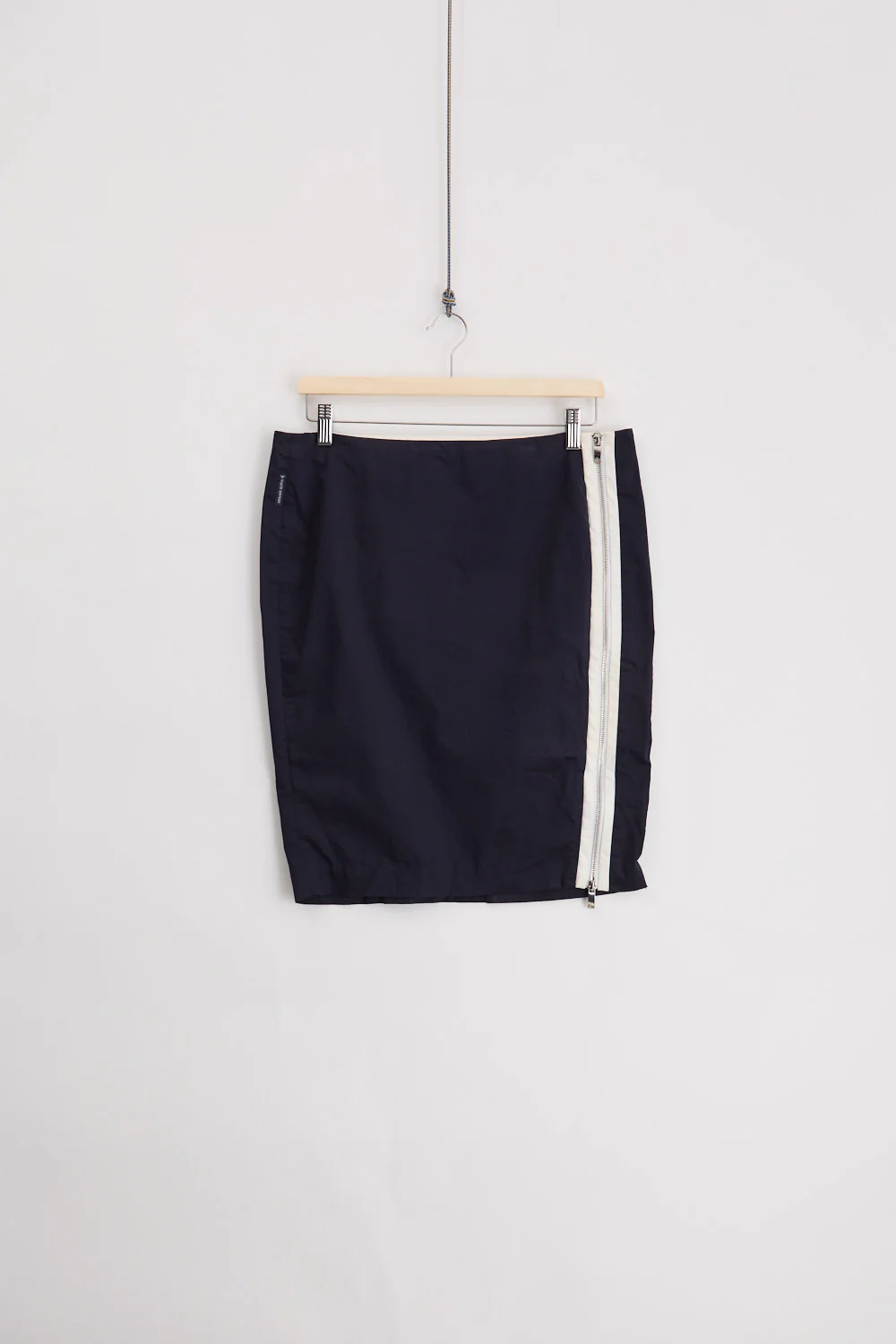Armani Jeans Two-way zip Skirt (W33)