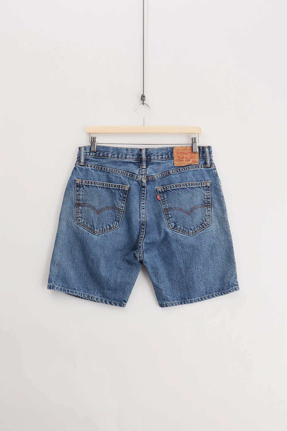 Levi's 505 Denim Shorts (W32) - Image 2