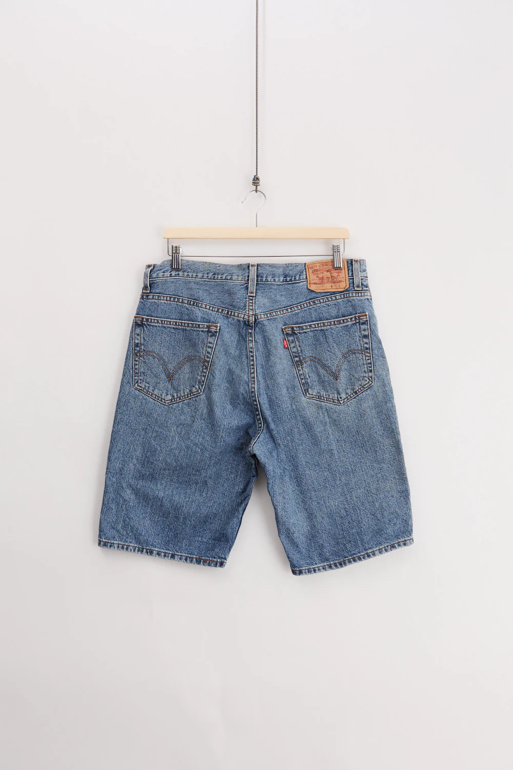 Levi's 505 Denim Shorts (W33) - Image 2