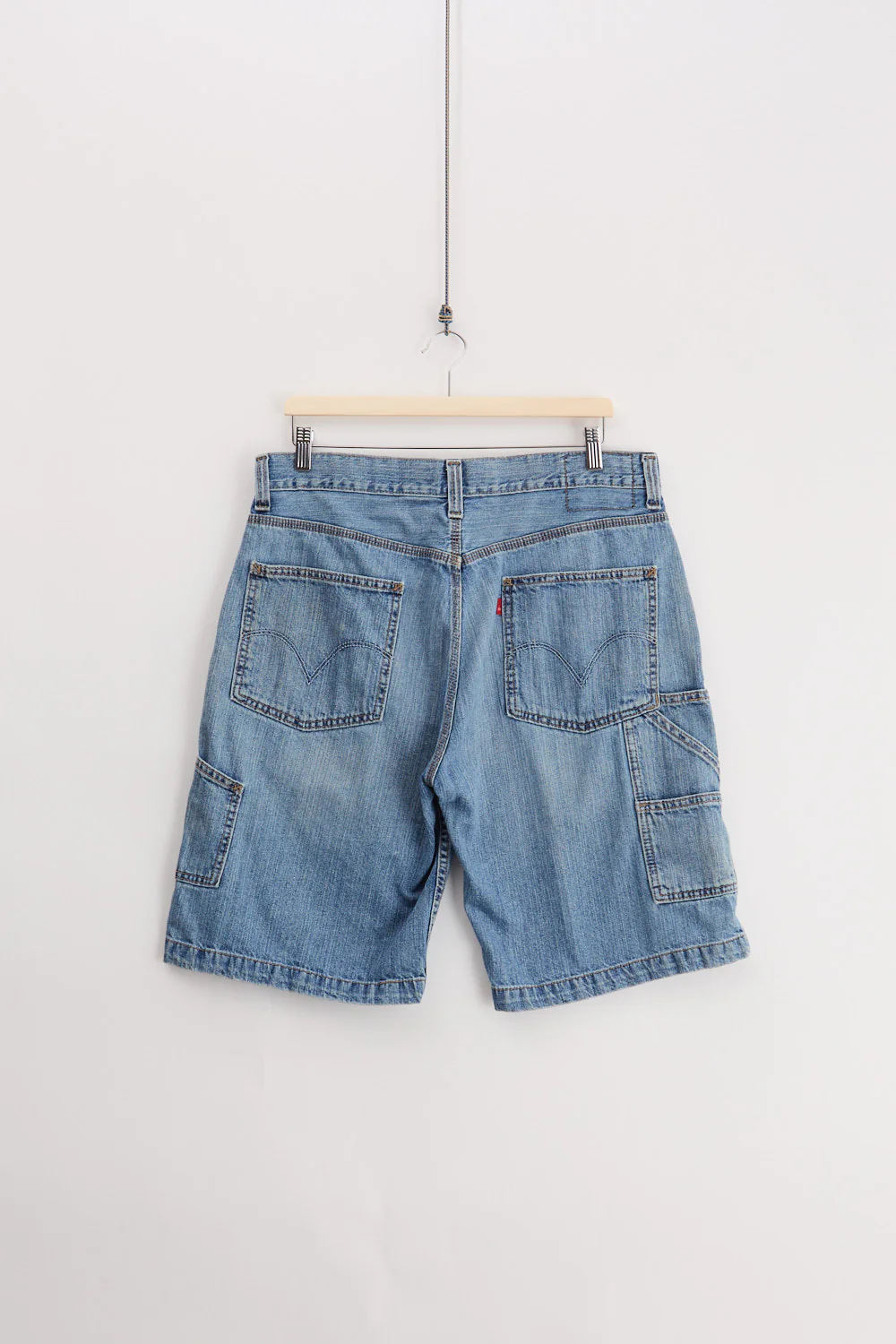 Levi's Carpenter Denim Shorts (W34) - Image 2