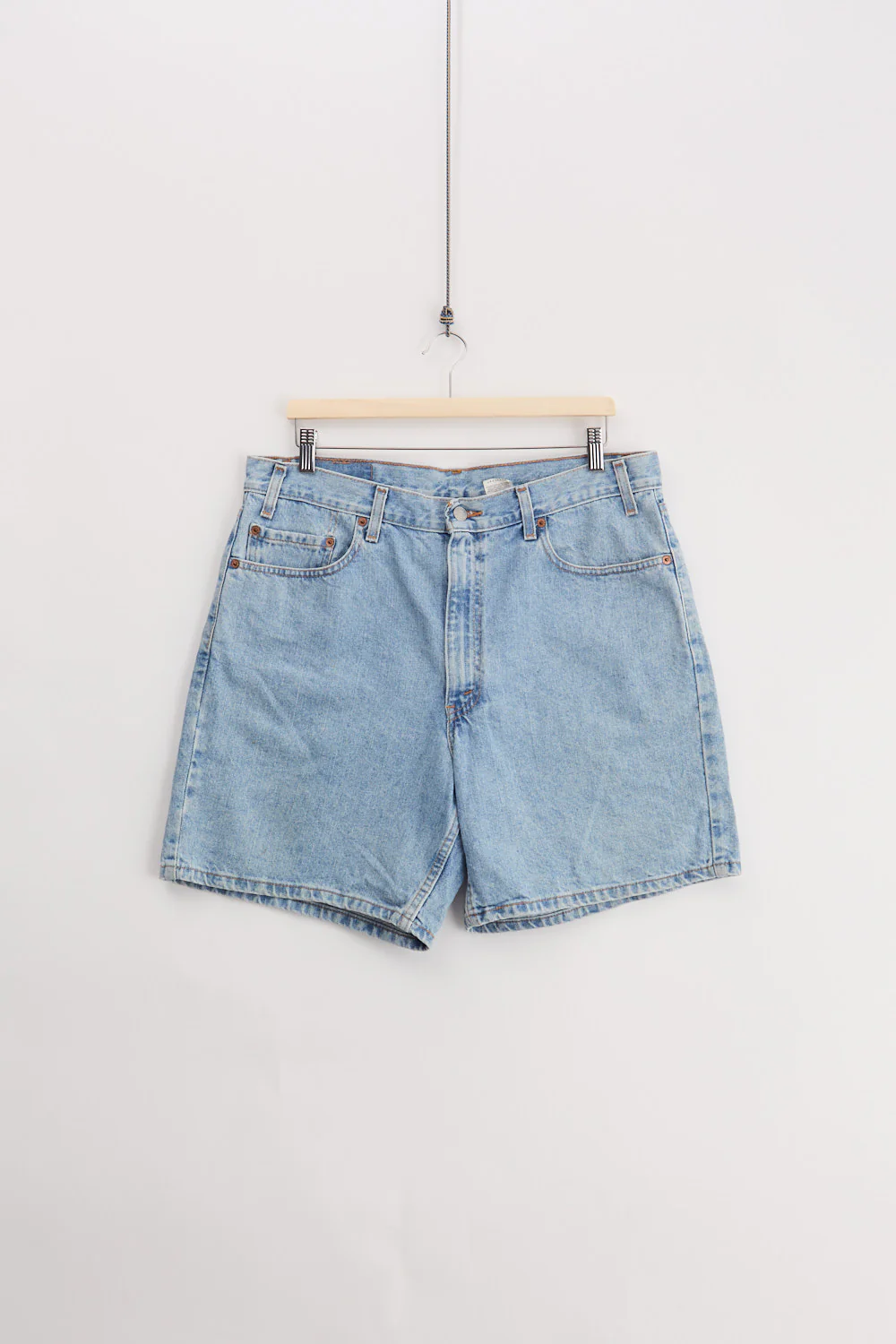 Levi's 569 Denim Shorts (W35)