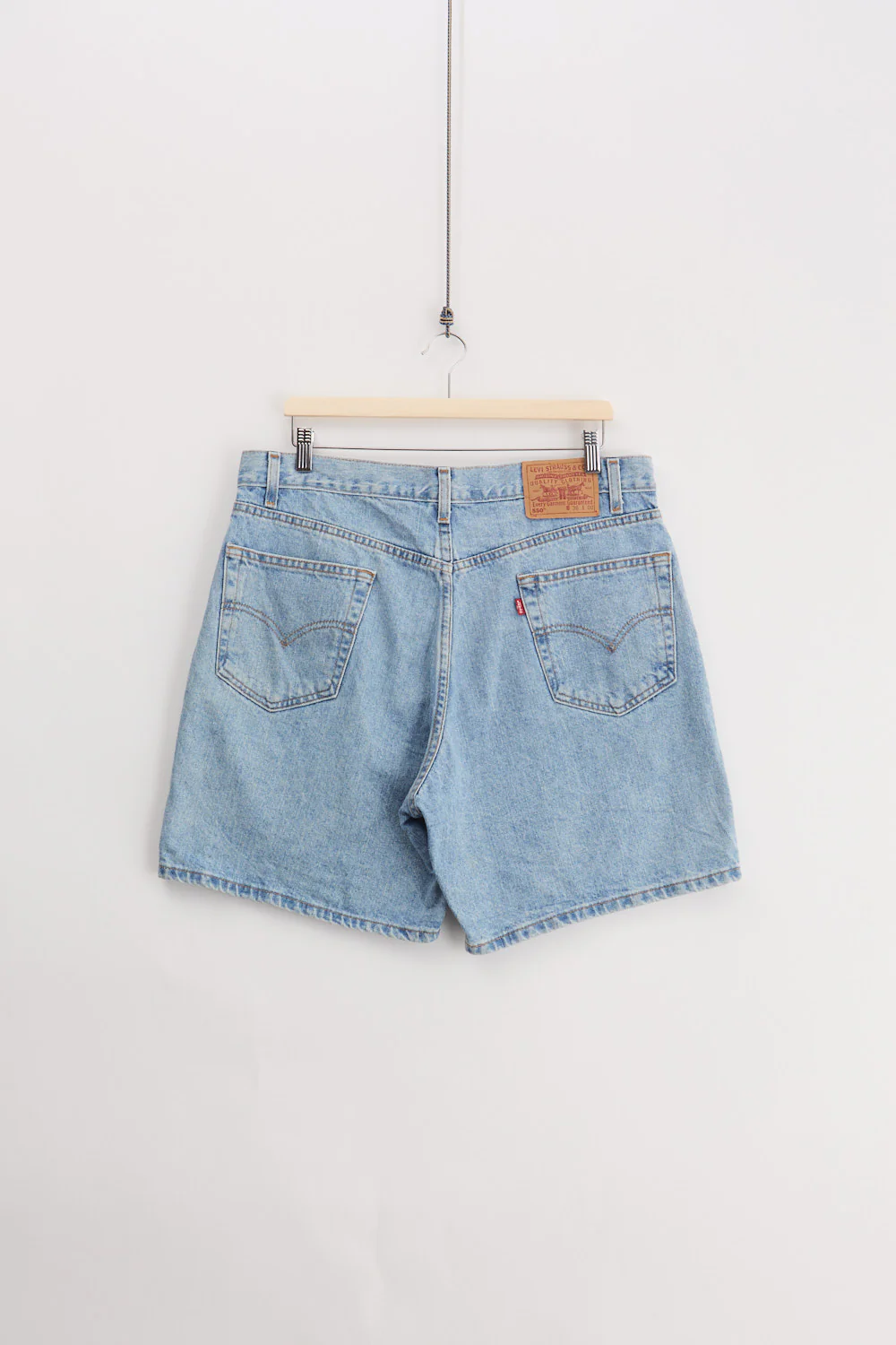 Levi's 569 Denim Shorts (W35) - Image 2