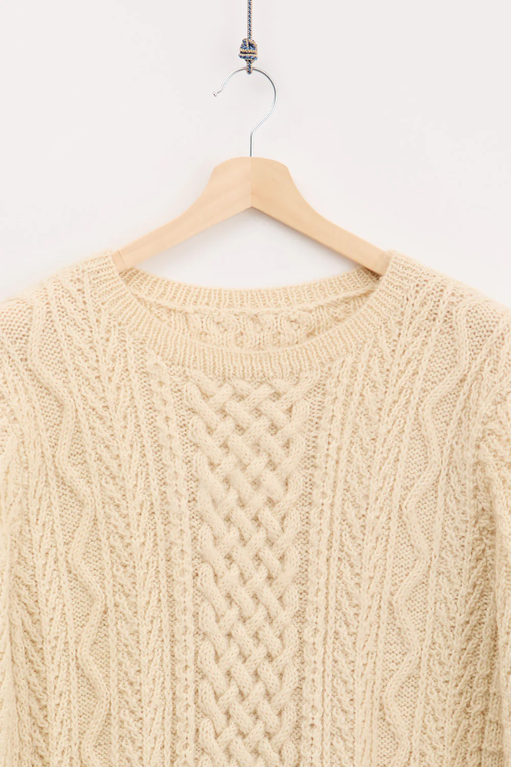 Traditional Knit Sweater (M) - Image 2