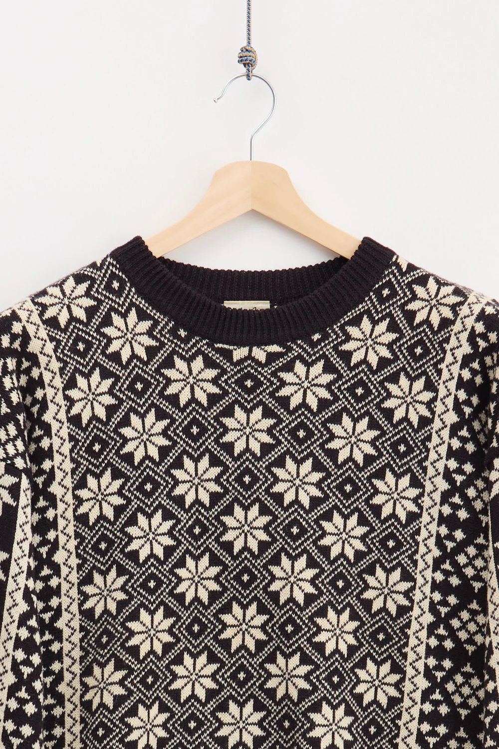 Traditional Norwegian Knit (M) - Image 2