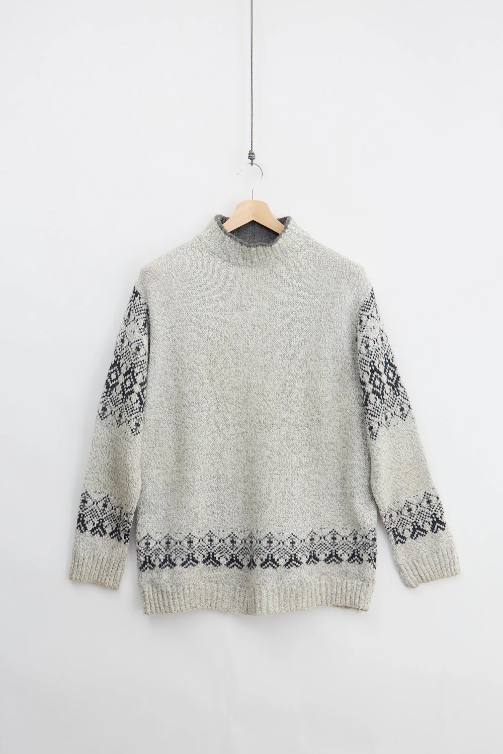 Traditional Wool Knit Sweater (XL)