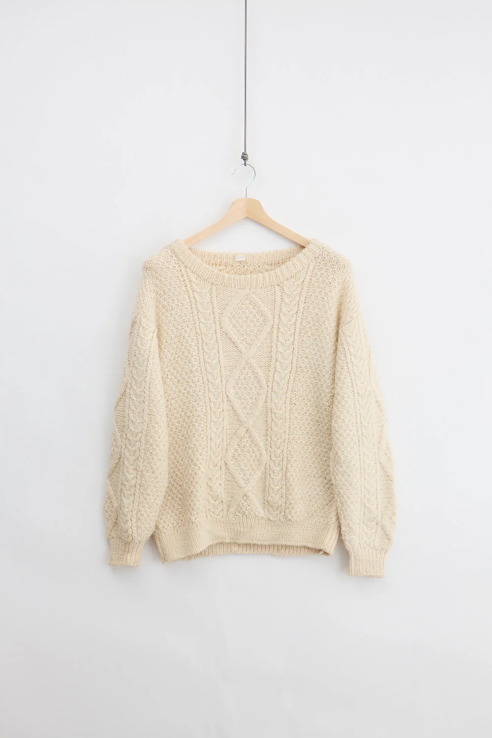 Traditional Wool Cable Knit Sweater (L)