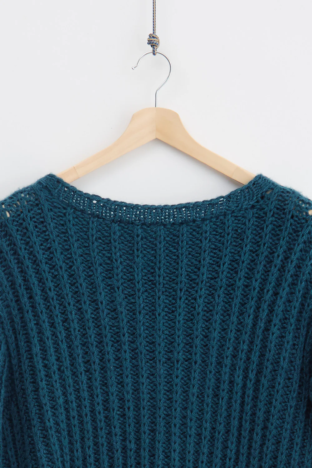 Thick Open Neck Knit Sweater (XL) - Image 2