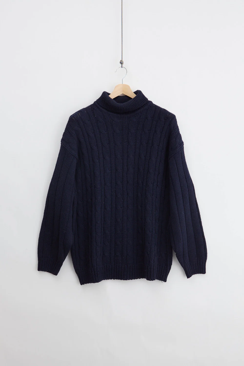 Heavyweight Turtleneck Cable Knit Sweater (L)