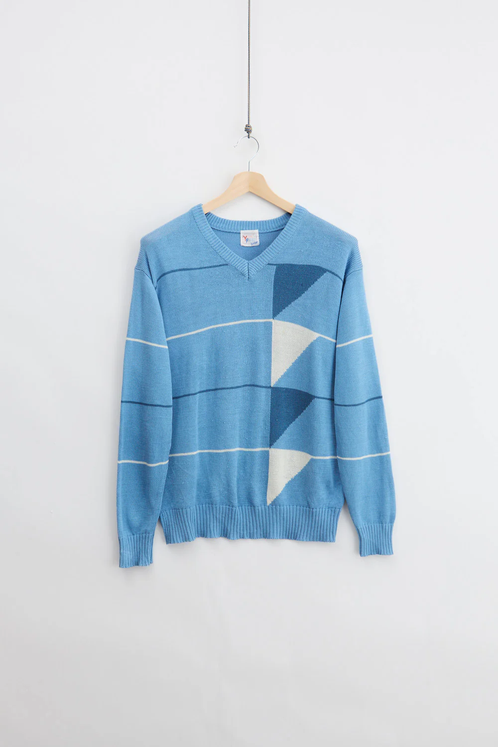 V-Neck Jaqaurd Knit Sweater (L)