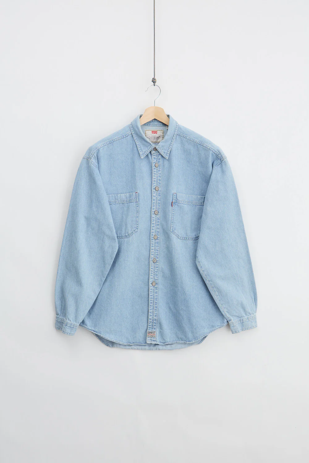 90s Levi's Denim Shirt (L)