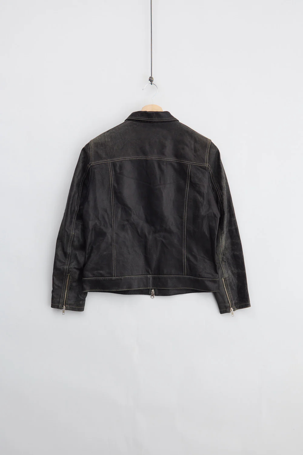 Women's Leather Jacket (L) - Image 3