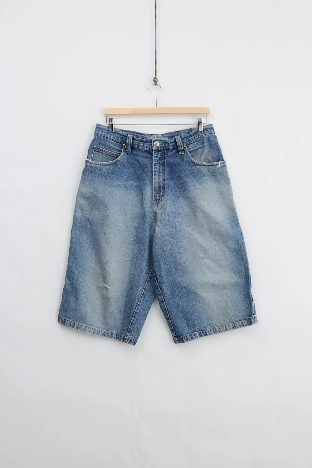 Roc-A-Wear Denim Carpenter Denim Shorts (W32)