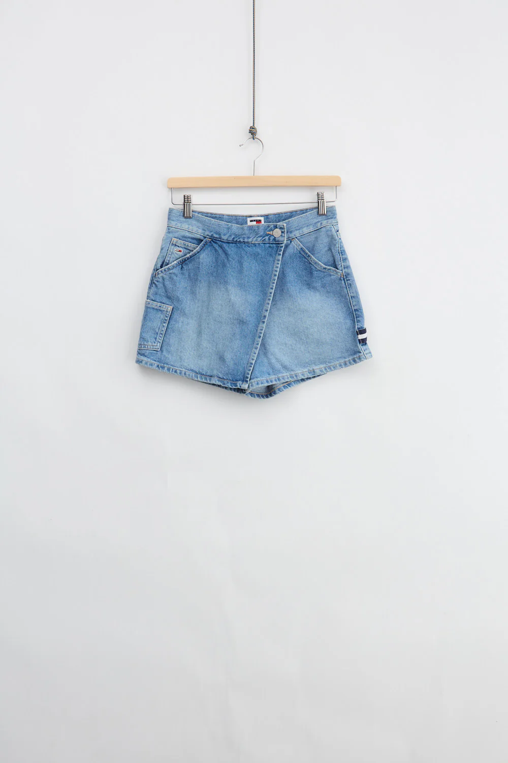 Tommy Jeans Denim Shorts (W27)