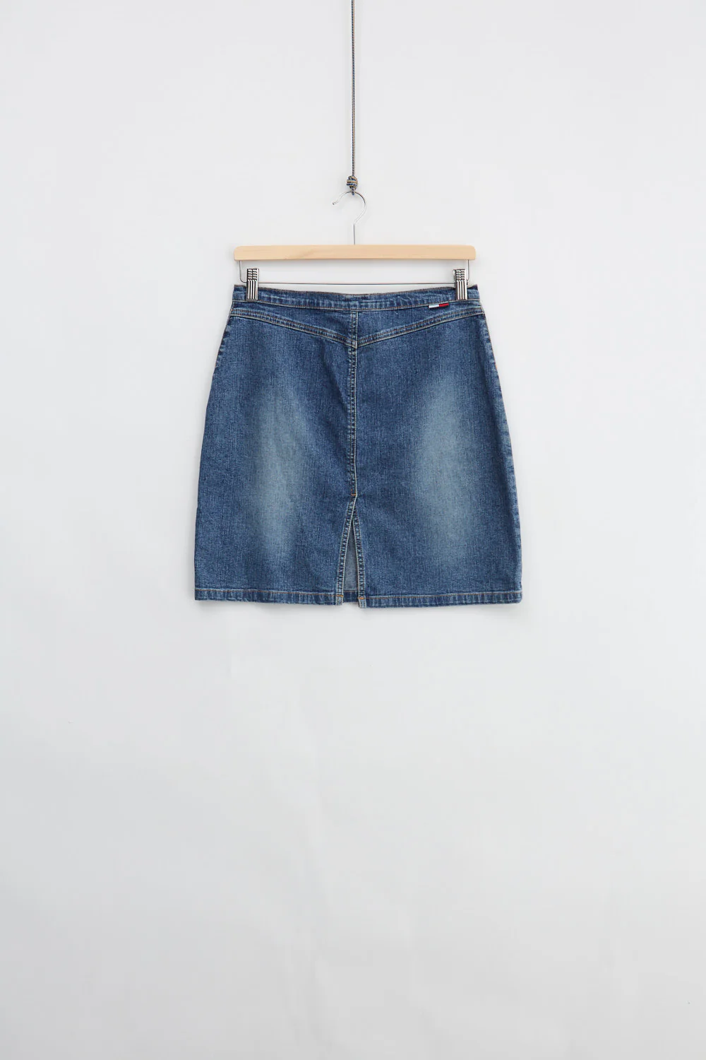 Tommy Jeans Denim Skirt (W28) - Image 3