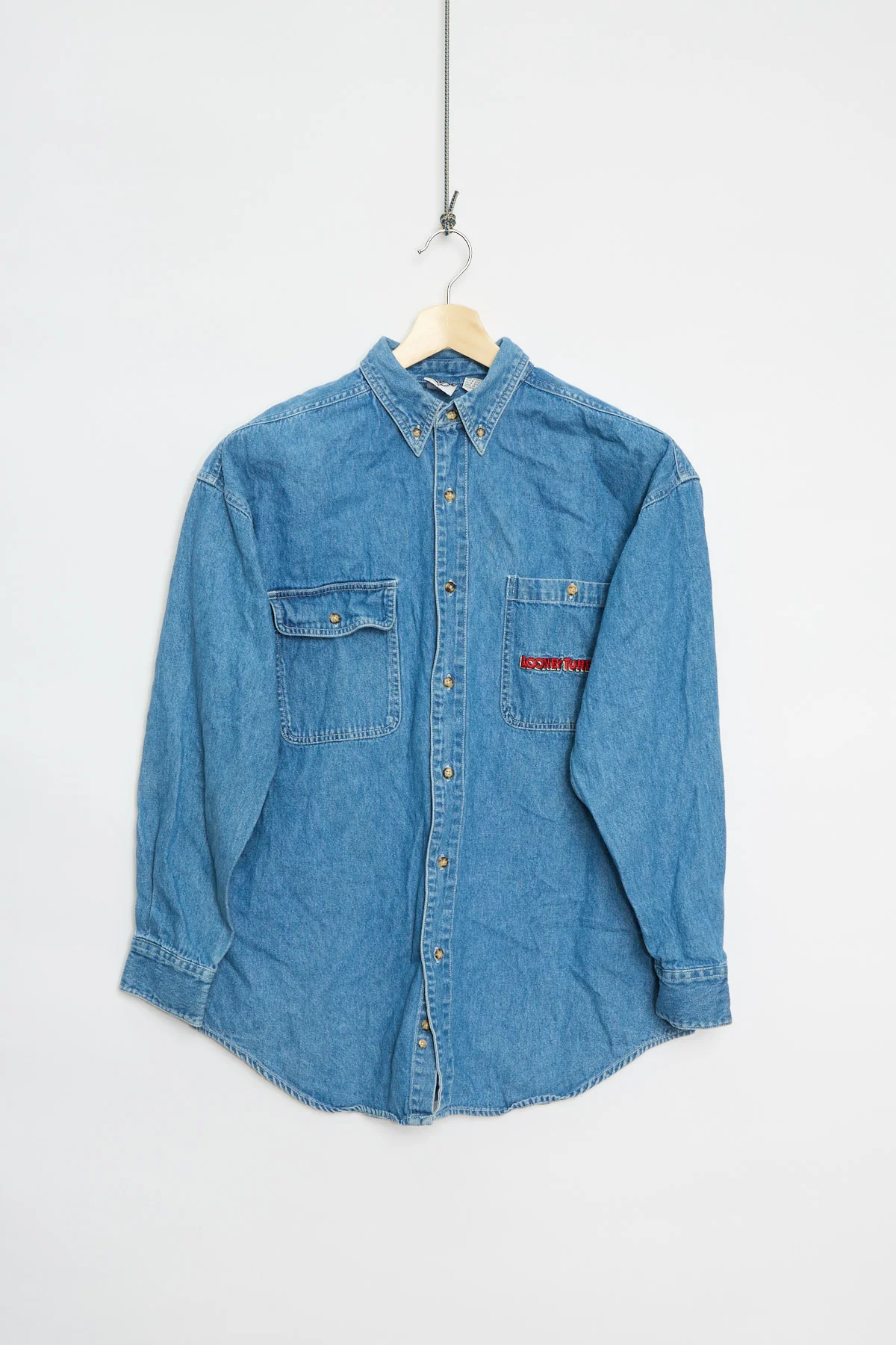 1993 Looney Toons Denim shirt (M)