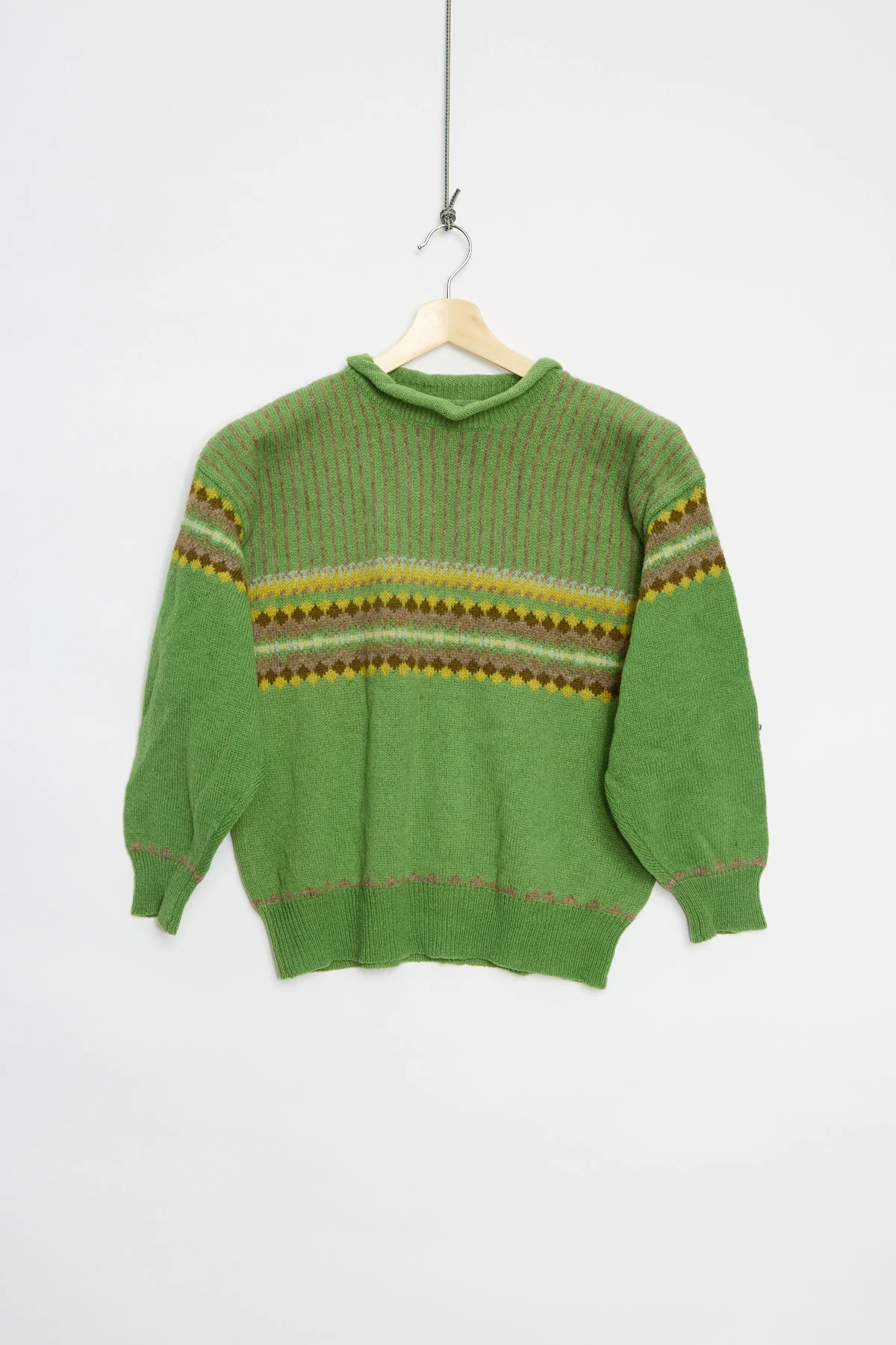 Danish wool sweater (M)