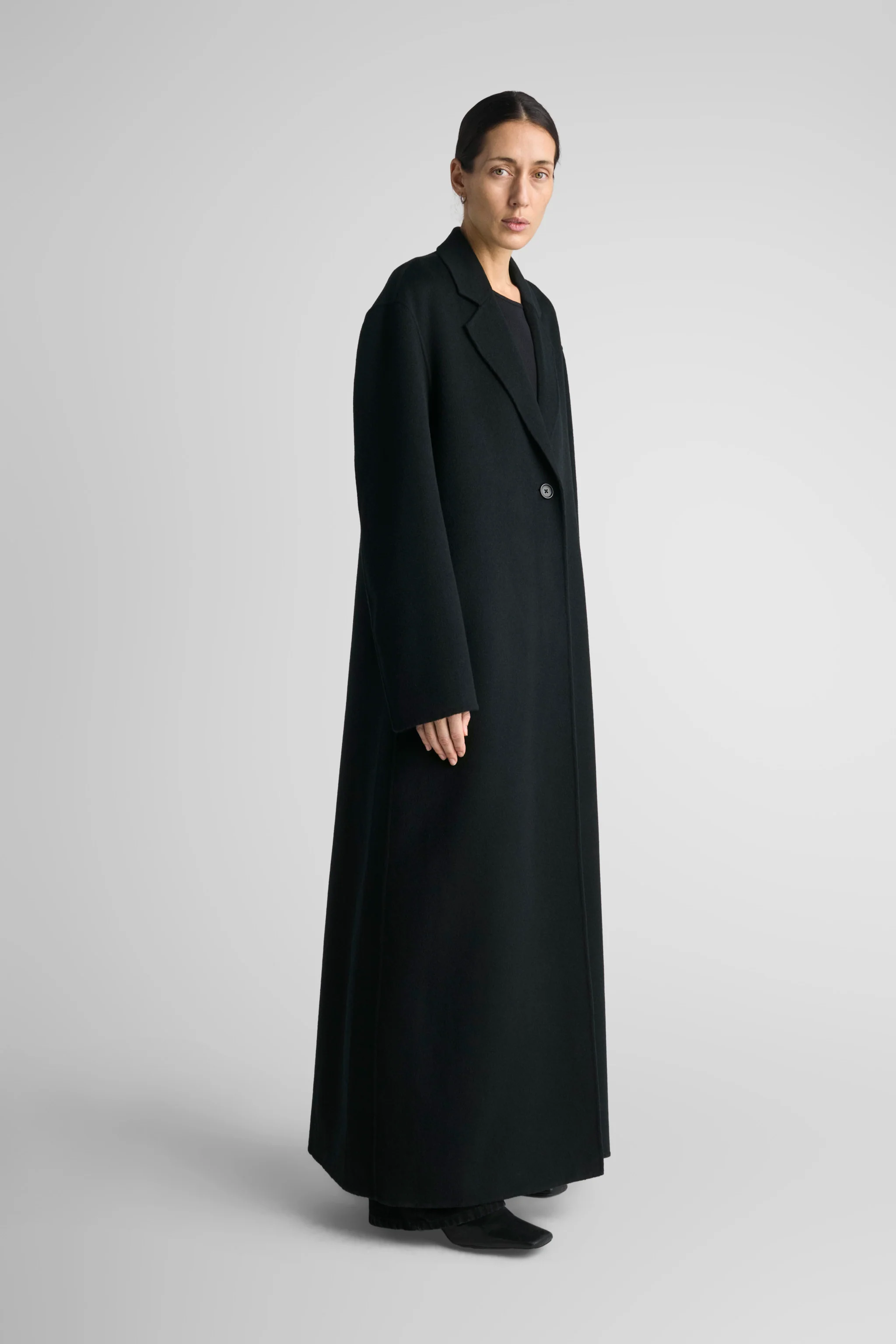 Blythe Coat Black - Image 2