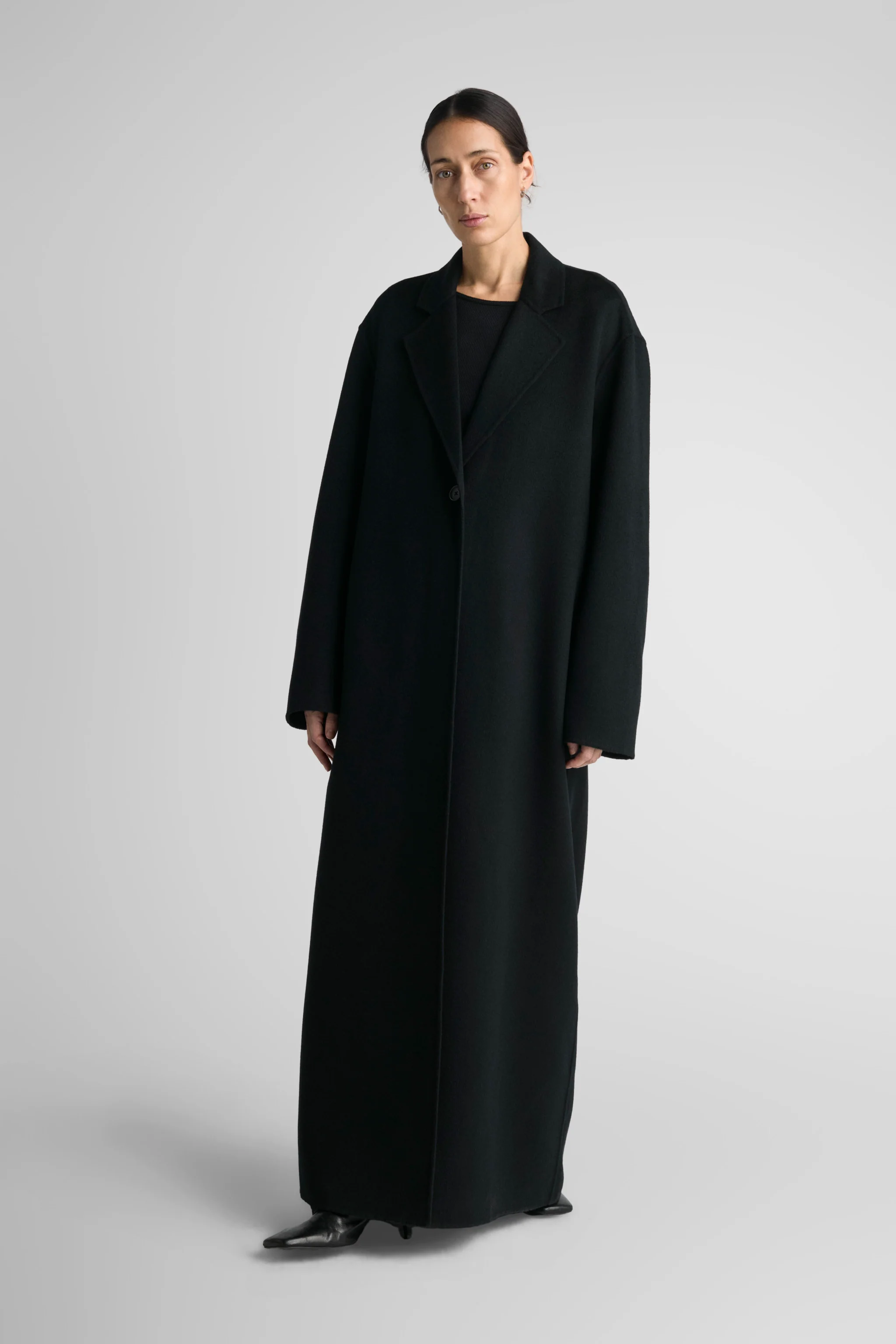 Blythe Coat Black - Image 3