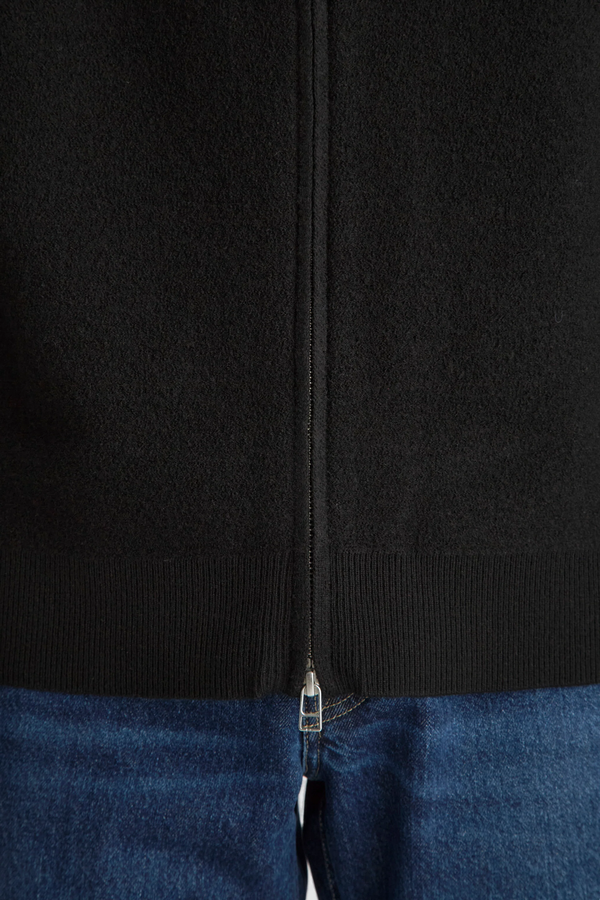Buzz Black - Image 6