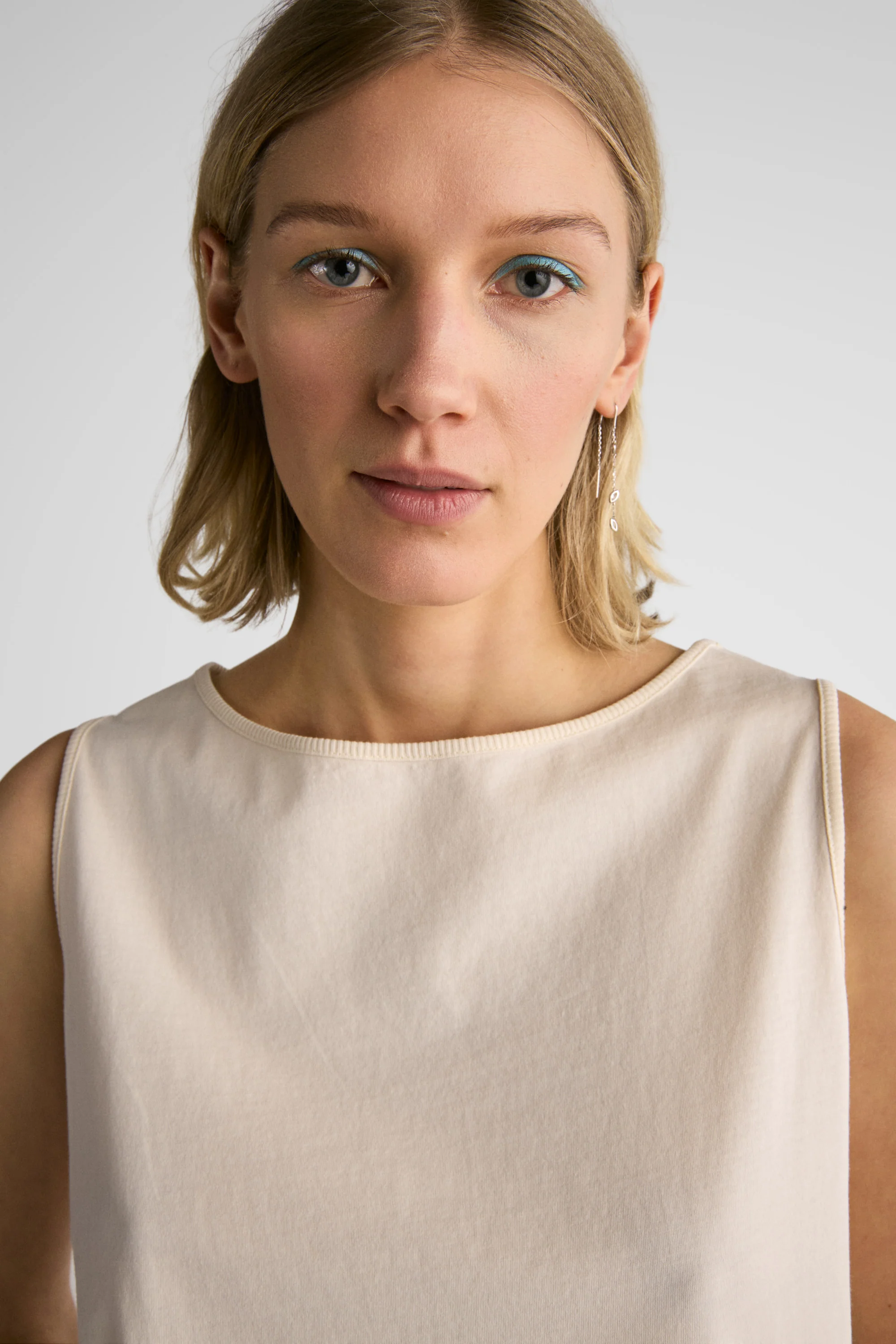 Eva Bone - Image 7