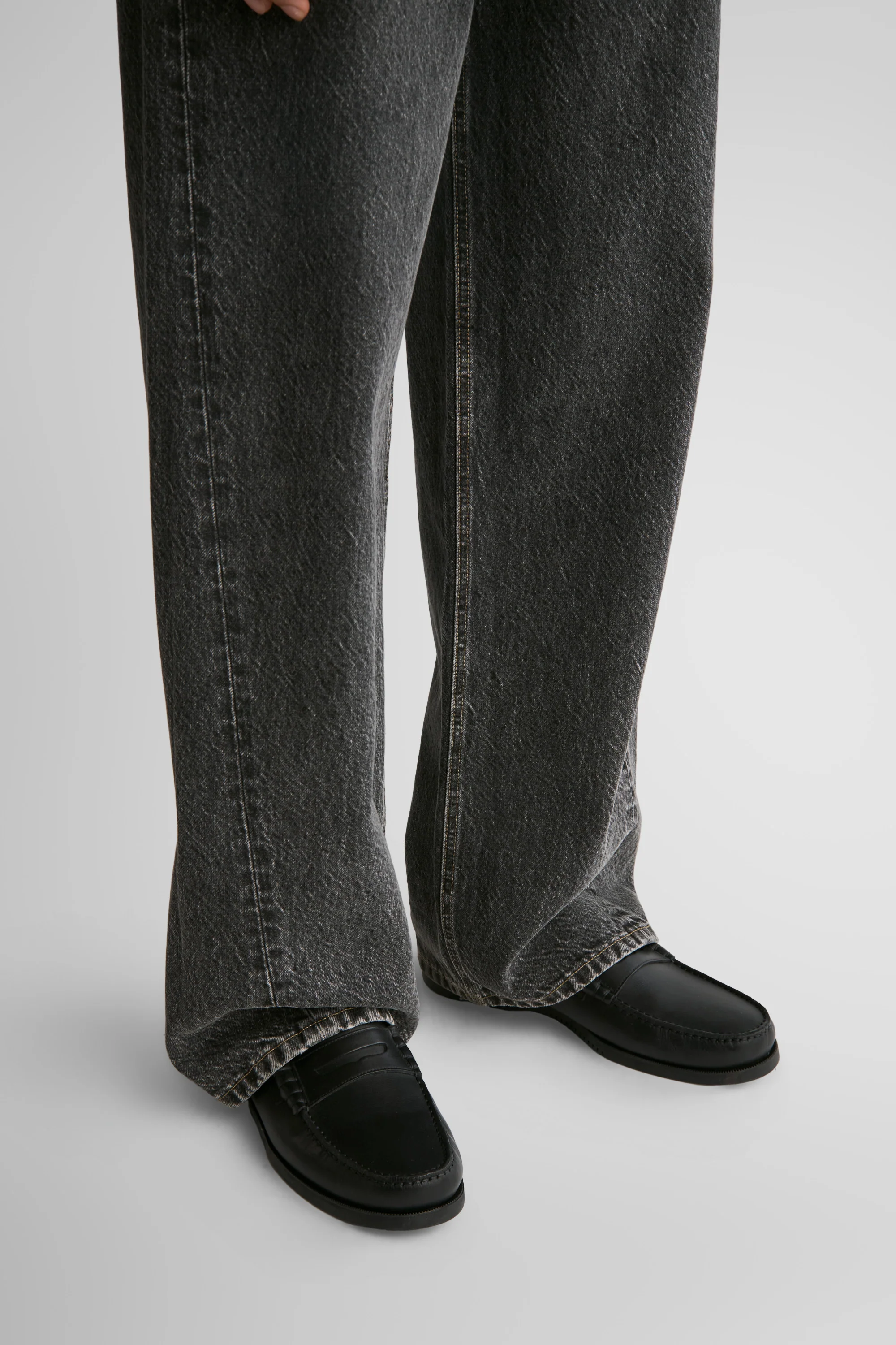 Fealy Twisted Japan Slate - Image 9