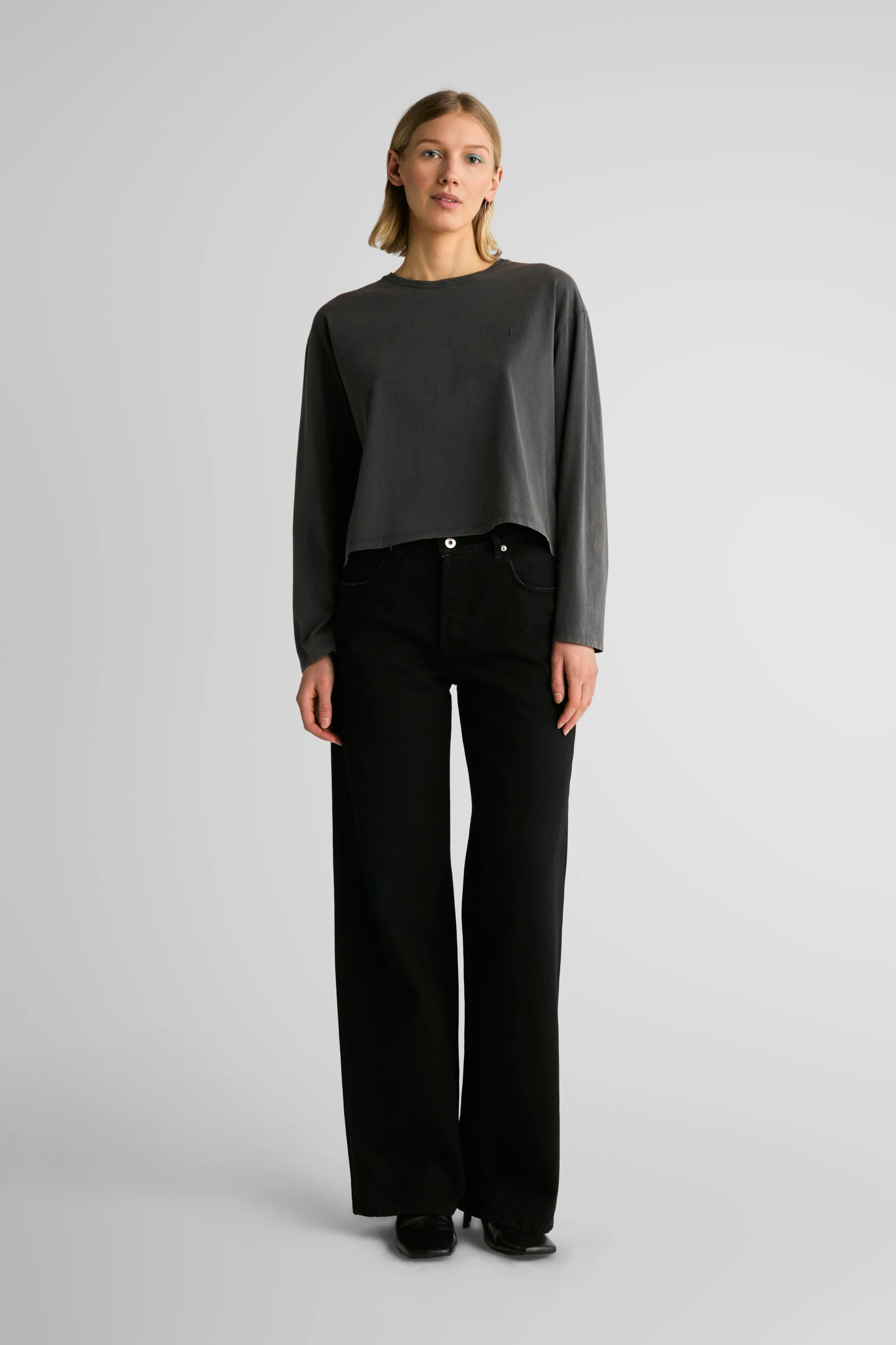 Mila Charcoal Fadeout