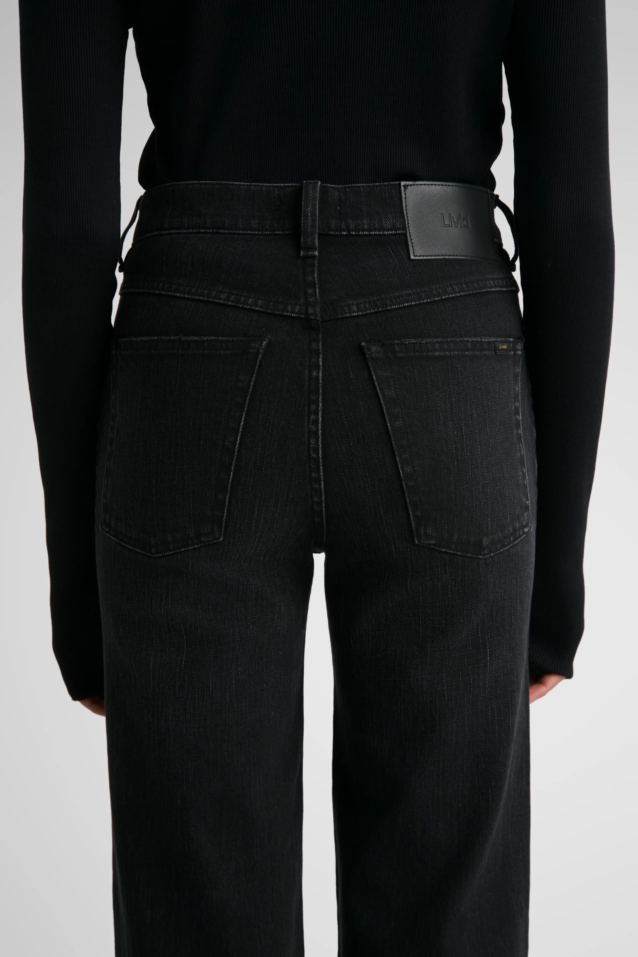Page Japan Black Dusk - Image 5