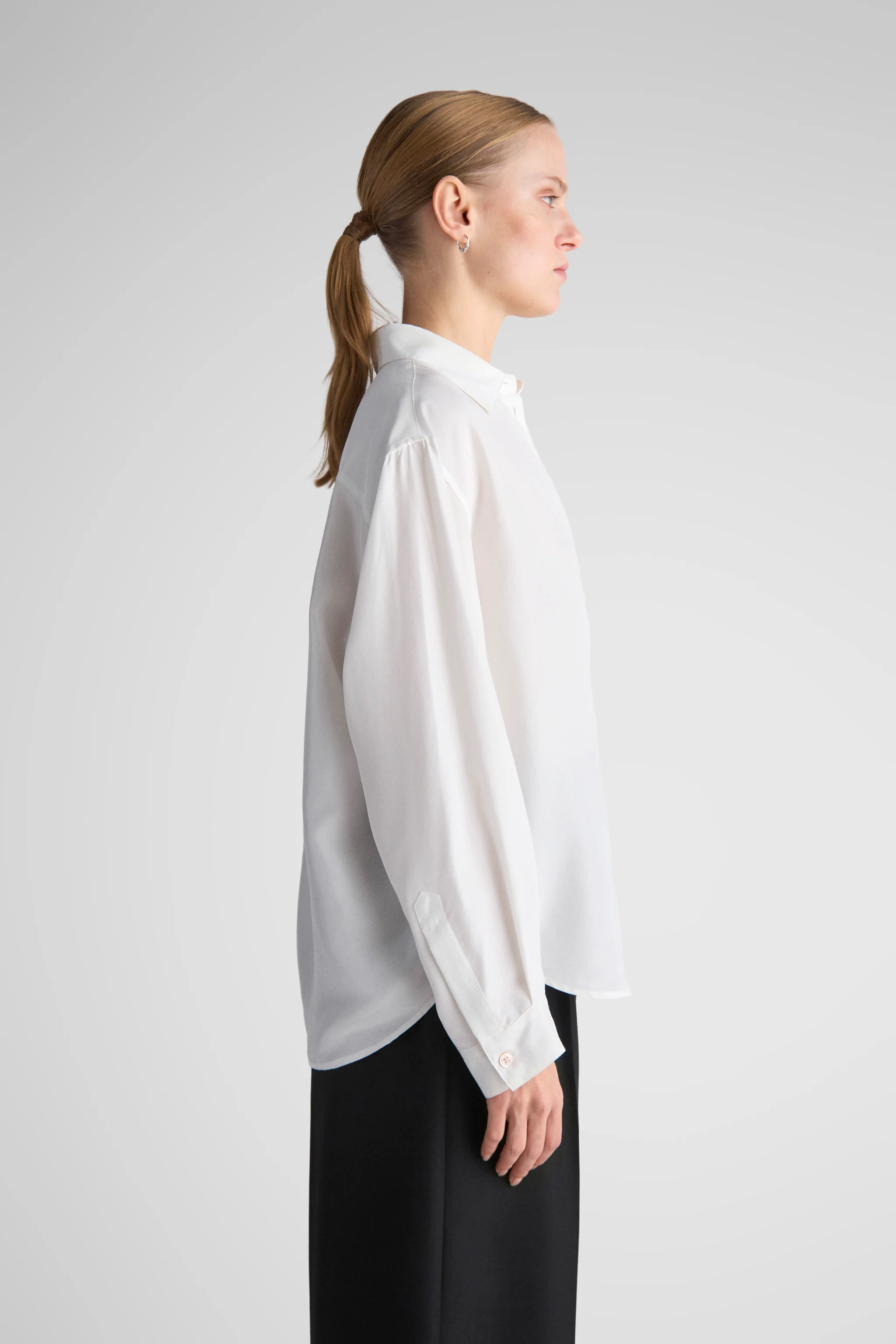Tiki White Silk - Image 4