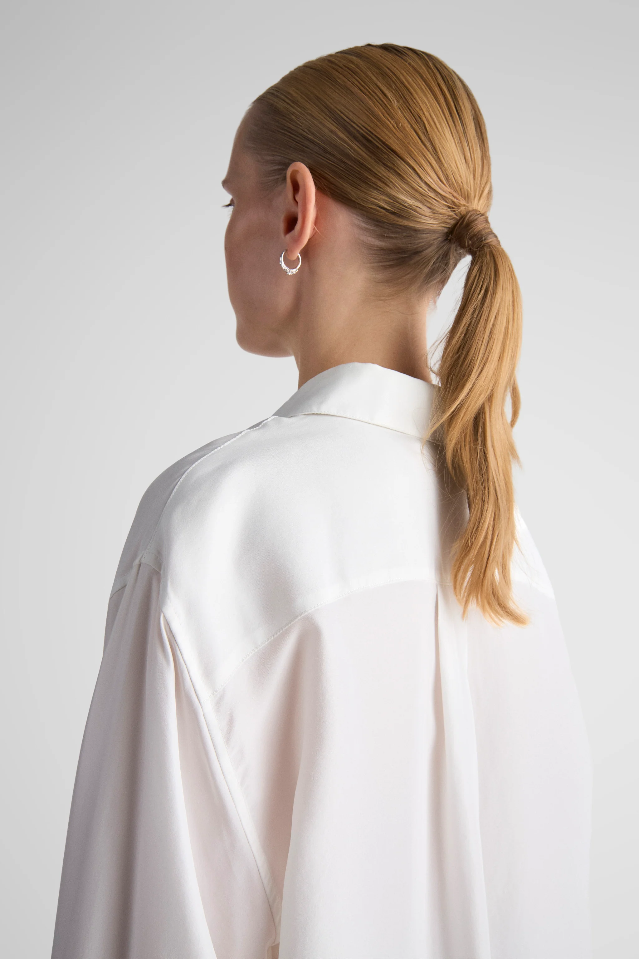 Tiki White Silk - Image 6