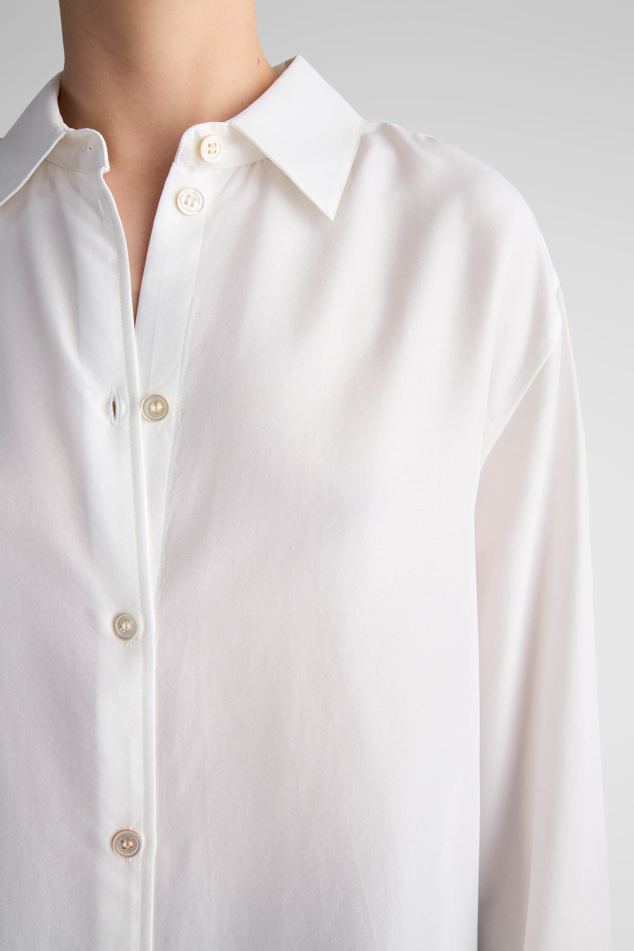 Tiki White Silk - Image 9